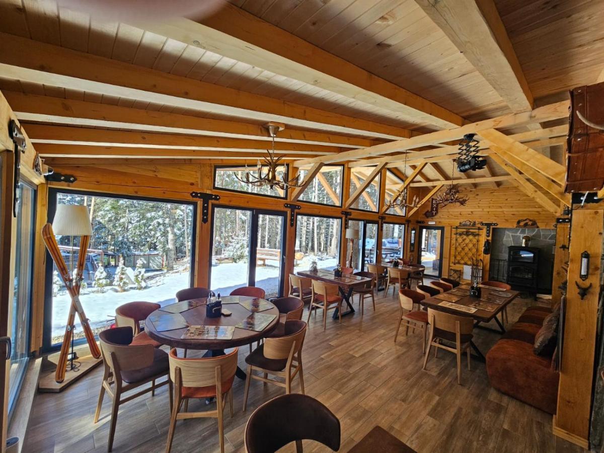 Algara Hut Hotel Panichishte Exterior photo